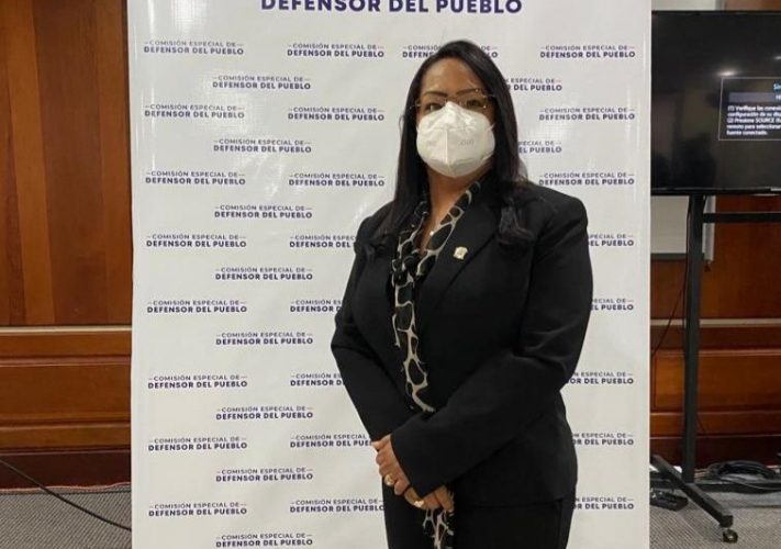Diputada Servia Iris pide someter a la justicia a los involucrados en la firma del contrato de los “peajes sombras”