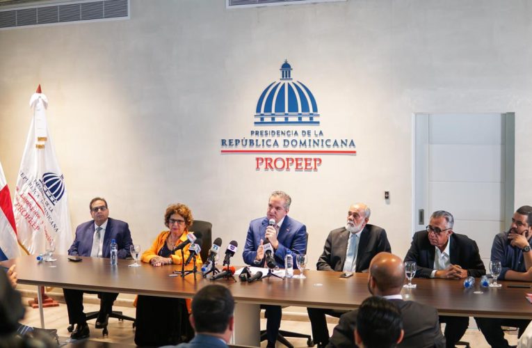 Neney Cabrera anuncia integración Comisión de Observadores para licitaciones en Propeep