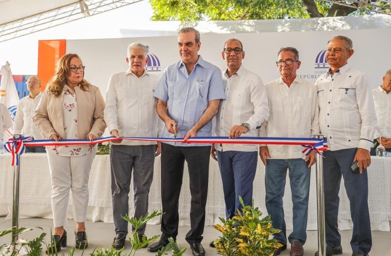 Presidente Abinader inaugura remodelación de autopista Santiago-Navarrete