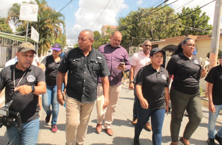 Alcalde José Andújar recorre sector San Benito junto a la Junta de Vecinos